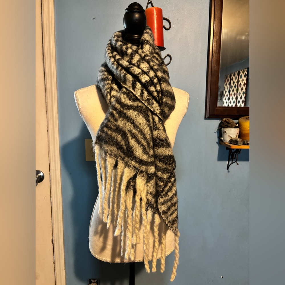 Steve Madden, Oversized, Zebra Print, Winter Scarf